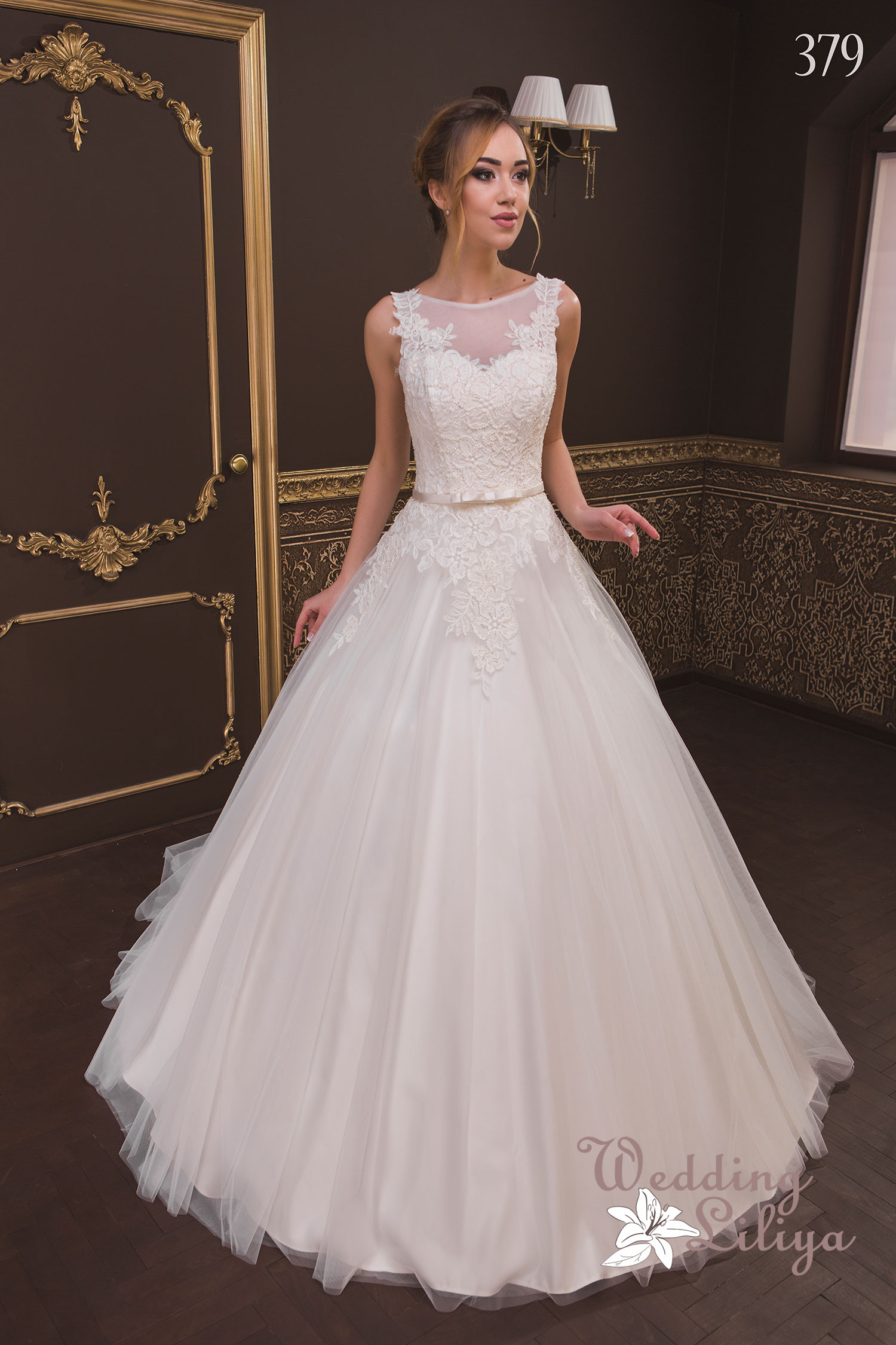 Свадебное платье №379